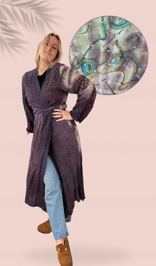 Kimono 100% crêpe de soie brodé à la main Taille Unique